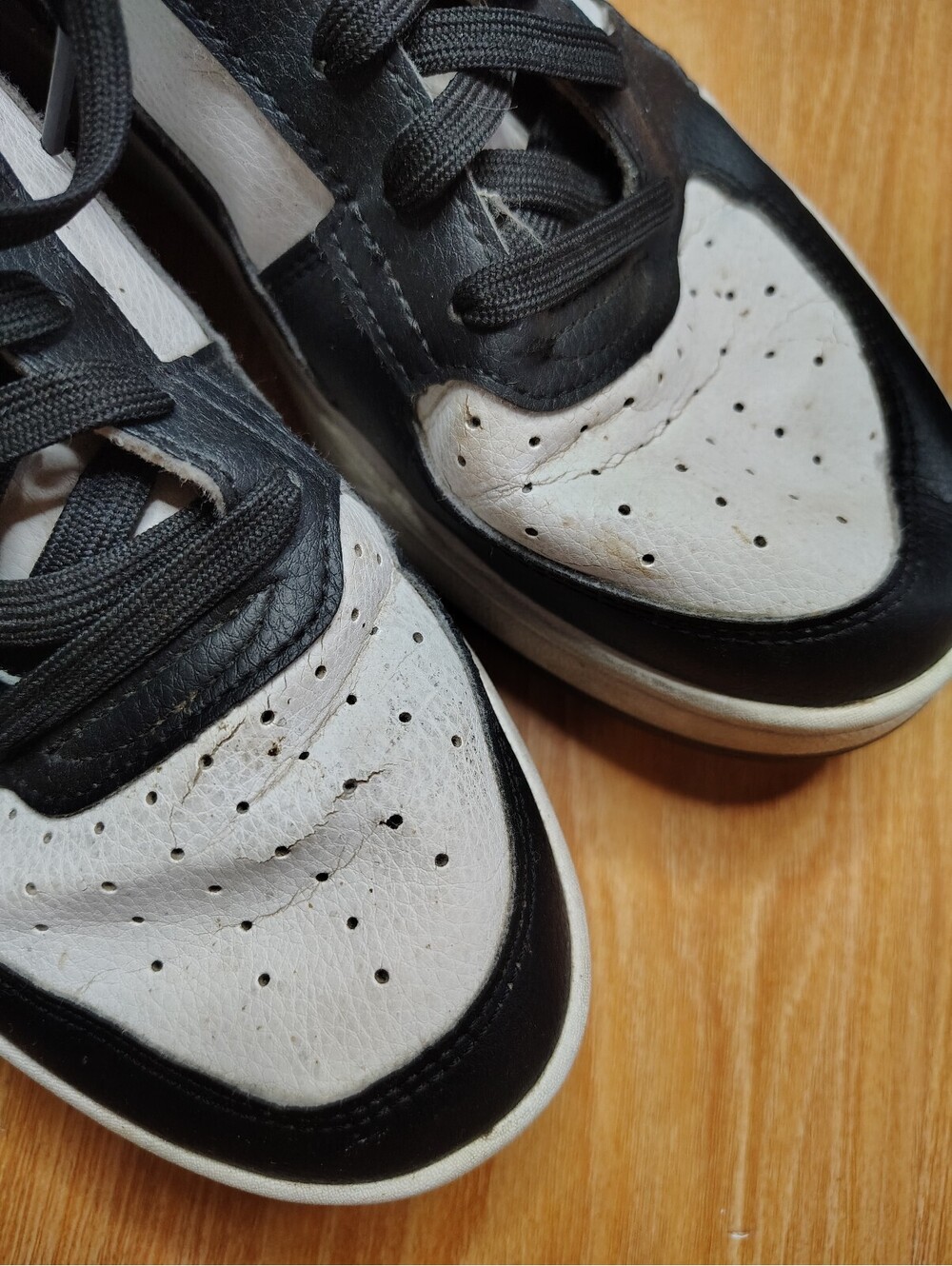 Puma Shoes - Picture 3 of 8